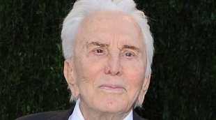 Kirk Douglas dona su fortuna a diferentes obras benéficas y deja a su hijo Michael Douglas sin herencia