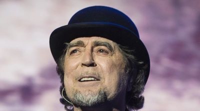 Joaquín Sabina, un vecino más en su balcón aplaudiendo a los sanitarios