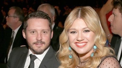 Kelly Clarkson y Brandon Blackstock se divorcian tras casi 7 años de matrimonio y 2 hijos en común