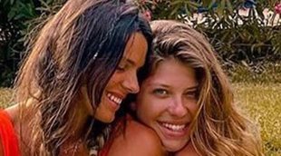 Laura y Anita Matamoros disfrutan juntas en Tarifa mientras su padre Kiko Matamoros continúa ingresado