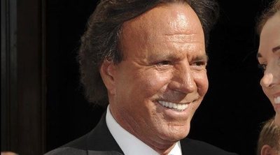 Julio Iglesias ofrece a Paloma Cuevas sus casas de Miami y República Dominicana