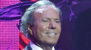 Julio Iglesias habla de su salud: "He estado hecho una mierda con el tobillo y la pierna derecha"