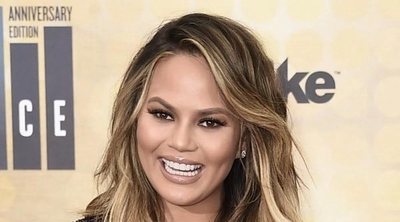 Chrissy Teigen ha tenido que recibir dos transfusiones de sangre por las complicaciones de su tercer embarazo