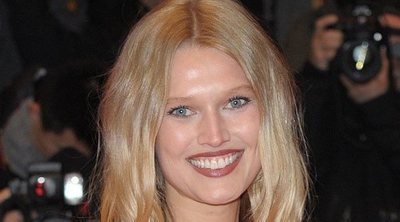 Toni Garrn se casa en secreto con Alexander Pettyfer