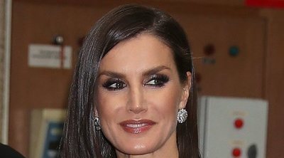 La Reina Letizia aporta un toque navideño a La Zarzuela tras una tarde de compras en familia