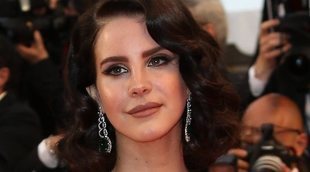 Lana Del Rey se compromete con su novio Clayton Johnson