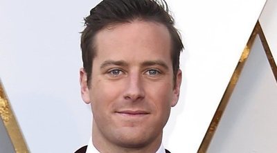 Armie Hammer se pronuncia sobre su supuesto canibalismo y abandona el rodaje de su próxima película con Jennifer Lopez