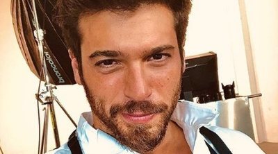 Can Yaman se prepara para su papel de Sandokán haciendo equitación y esgrima