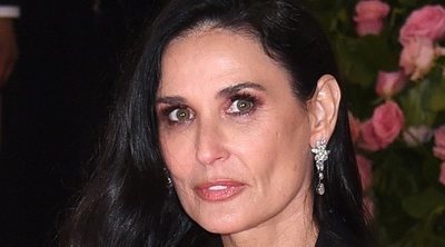 Demi Moore habla con Naomi Campbell sobre su reciente debut en la pasarela