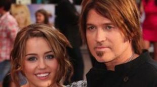 Miley Cyrus va a ver actuar a su padre Billy Ray Cyrus en Broadway antes de su 20 cumpleaños