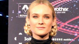 Diane Kruger enciende las luces de Navidad de los Campos Elíseos de París