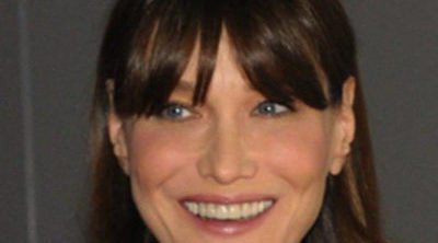 Carla Bruni confiesa estar a favor del matrimonio y la adopción homosexual