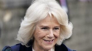 El primer acto oficial de Camilla Parker tras despejar su futuro como Reina: entre niños y honrando el Jubileo de Platino