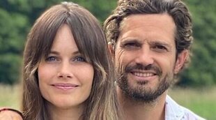 Carlos Felipe y Sofia de Suecia protagonizan su primer posado con sus tres hijos