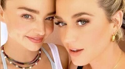 Miranda Kerr y Katy Perry, la exmujer y la novia de Orlando Bloom, juntas en una sesión de yoga