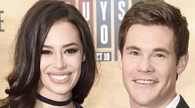 Adam DeVine y Chloe Bridges se han casado