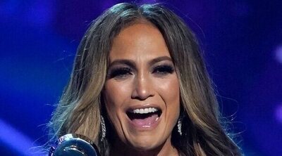 La emoción de Jennifer Lopez al ser premiada ante la orgullosa mirada de Ben Affleck y su hija Emme