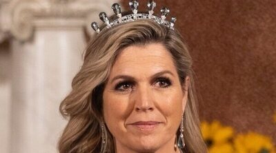 El esplendor de Máxima de Holanda en la cena de Estado al Presidente de La India: tiara, vestido reciclado y saludo perfecto