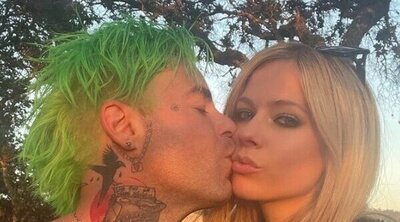 Avril Lavigne se compromete con Mod Sun en una increíble pedida en París: esta será su tercera boda