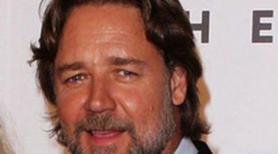 Russell Crowe supera sus problemas con Danielle Spencer y declara que quiere que su familia esté unida