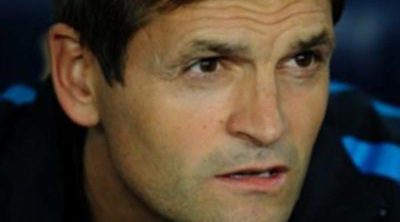 Tito Vilanova se acerca al entrenamiento del Barça 13 días después de ser operado de cáncer en la glándula parótida