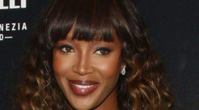 Naomi Campbell termina escayolada y malherida tras sufrir un robo en plena calle en París