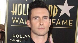 Salen a la luz más acusaciones de infidelidad contra Adam Levine tras su comunicado en Instagram