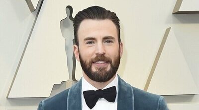 Chris Evans cuenta cómo es llevar el título de 'el hombre más sexy del mundo 2022'