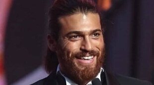 Can Yaman, pillado en un espectáculo de cabaret en Budapest