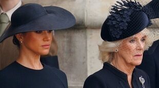 Camilla Parker-Bowles, de celebración navideña con dos enemigos del Príncipe Harry y Meghan Markle