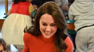 Kate Middleton se deja ver rodeada de pequeños en su primera visita en solitario del año a una escuela infantil