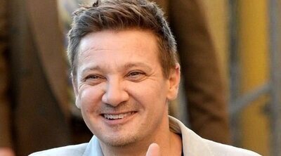 Jeremy Renner enseña cómo va su recuperación tras su grave accidente: "Estos 30 huesos rotos se arreglarán"