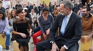 El espontáneo momento que han protagonizado los Reyes Felipe y Letizia al tocar un cajón flamenco