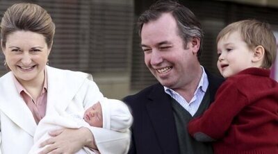 La primera foto de familia al completo de Guillermo y Stéphanie de Luxemburgo con sus hijos Charles y François