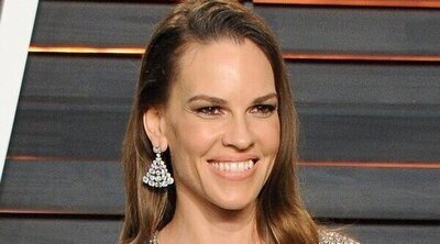 Hilary Swank, madre de mellizos a los 48 años