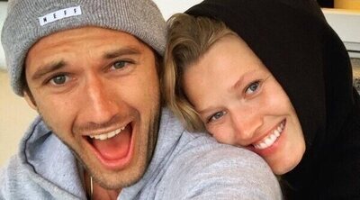 Toni Garrn anuncia su divorcio con Alex Pettyfer tras dos años casados y una hija en común