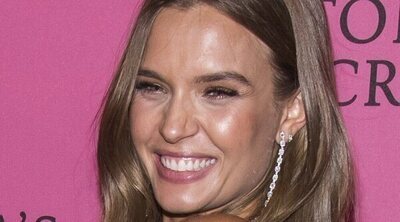 El exángel de Victoria's Secret, Josephine Skriver, está embarazada de su primer hijo con Alexander DeLeon