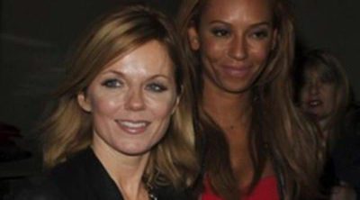 Geri Halliwell y Melanie Brown, dos buenas amigas que asistieron al musical 'Viva Forever!'