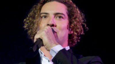 David Bisbal se declara a Raquel Jiménez sobre el escenario: "Yo te juro que te adoro vida mía"