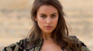 Irina Shayk se viste de flamenca para el calendario 2013 de Sports Illustrated que abre Kate Upton