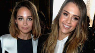 Jessica Alba, Nicole Richie y Natalia Vodianova arropan a Stella Mccartney en la Semana de la Moda de París