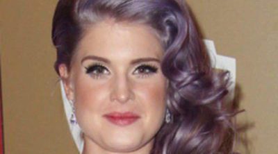 La cantante Kelly Osbourne continúa ingresada y podría padecer epilepsia