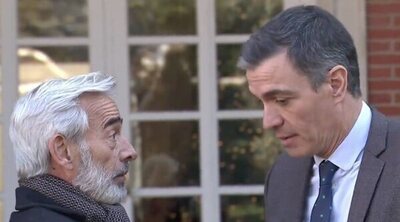 Pedro Sánchez 'despide' a la familia Alcántara tras el final de 'Cuéntame' invitando a los actores y actrices a La Moncloa