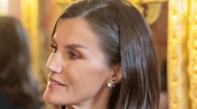 La simbólica joya elegida por la Reina Letizia para la recepción al Cuerpo Diplomático que tiene un mensaje a Felipe VI