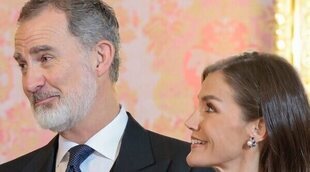 El gesto del Rey Felipe VI con la Reina Letizia tras su percance con la pulsera en la recepción al Cuerpo Diplomático