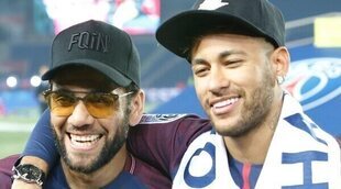 Dani Alves devuelve al padre de Neymar los 150.000 euros que le había dado para indemnizar a la víctima