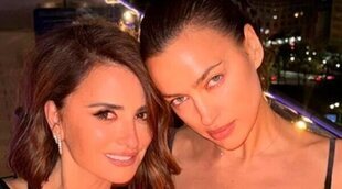 Penélope Cruz celebra su 50 cumpleaños en Nueva York rodeada de Irina Shayk, Rosalía y Ricky Martin