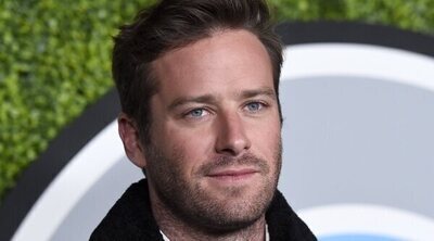 Armie Hammer, "agradecido" por sus escándalos de abuso sexual y canibalismo: "Es muy gracioso"