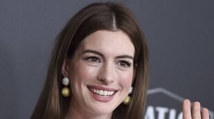 Anne Hathaway 'planta' a Pedro Sánchez y no le entrega el premio de la ONU