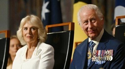 Del "no eres nuestro Rey" a la presencia de Lady Di: Así ha sido el comienzo de la gira por Australia de Carlos III y Camilla